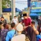 Imigrasi Polonia Bagikan Takjil Kepada Masyarakat
