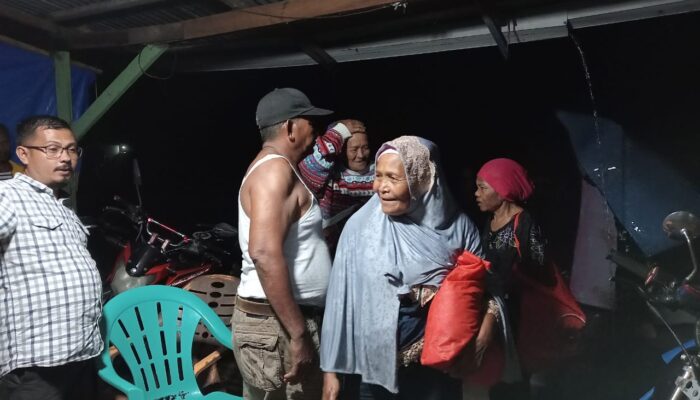 Warga Singkuang 1 Bertahan, Bubar Sampai Dapat Plasma