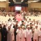 WAKIL Gubernur (Wagub) Sumatera Utara (Sumut) Musa Rajekshah berfoto bersama usai acara Wisuda Akbar Tahfidz Alquran Ulul Ilmi Islamic School dan PTA Zaadul Ma’ad di bawah Yayasan Rapi Ray Putratama di Grand Mercure, Medan, Sabtu (18/3/2023). Waspada/Ist