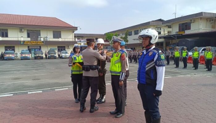 Kapolrestabes Medan Pimpin Apel Gelar Pasukan Operasi Keselamatan Toba 2023