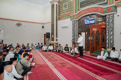 WALI Kita Medan Bobby Nasution saat menggelar Safari Ramadhan di Masjid Masjid Pahlawan Muslimin, Jalan Pencak, Kelurahan Pasar Merah, Kecamatan Medan Kota, Sabtu (25/3), Waspada/Ist