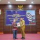 WALI KOTA Medan Bobby Nasution (kanan) menyerahkan Laporan Keuangan Pemerintah Daerah (LKPD) Unaudited Pemko Medan Tahun Anggaran (TA) 2022 kepada Badan Pemeriksa Keuangan  Republik Indonesia (BPK RI) Perwakilan Provinsi Sumatera Utara di Kantor BPK RI Perwakilan Sumut Jalan Imam Bonjol, Medan, Selasa (28/3).  Waspada/Ist