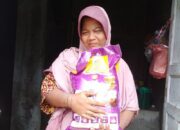 Tuty, Sang Mualaf Dan Pemulung Ini Terharu Terima Bantuan Beras Dari LIPPSU