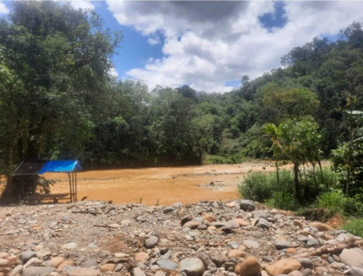 SUNGAI Batangnatal keruh diyakini akibat aktivitas pertambangan emas.Waspada.id/Irham Hagabean Nasution