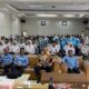 REKTOR UMA Prof Dr Dadan Ramadan, M.Eng, M.Sc (tengah) didampingi Wakil Dekan 3 Fisipol Dr Dedi Sahputra, MA dan Wakil Dekan 3 Fak.Saintek Abdul Karim, S.Si, M.Si bersama para dosen UMA berfoto bersama para mahasiswa dalam kegiatan pelatihan dan simulasi yang dilaksanakan kolaborasi antara Fisipol dan Fak.Saintek UMA, di kampus Jalan Kolam, Kamis (30/3).