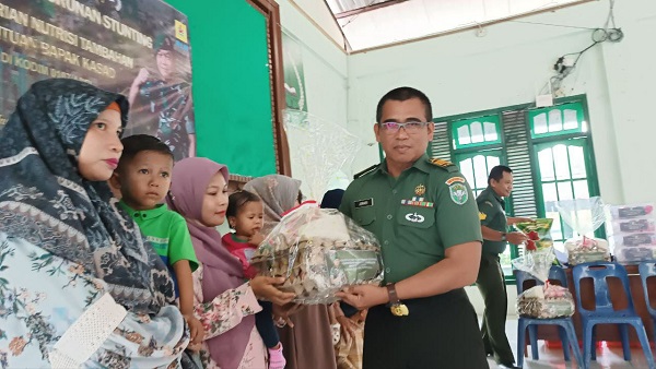 Tekan Penurunan Angka Stunting Kodim 0107/Asel Salurkan Bantuan KSAD Tekan Penurunan Angka Stunting Kodim 0107/Asel Salurkan Bantuan KSAD