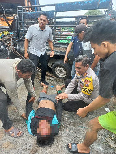 Tabrakan Beruntun Di Batubara, Lima Luka Tabrakan Beruntun Di Batubara, Lima Luka