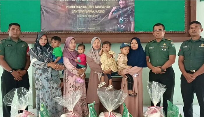 Tekan Penurunan Angka Stunting Kodim 0107/Asel Salurkan Bantuan KSAD