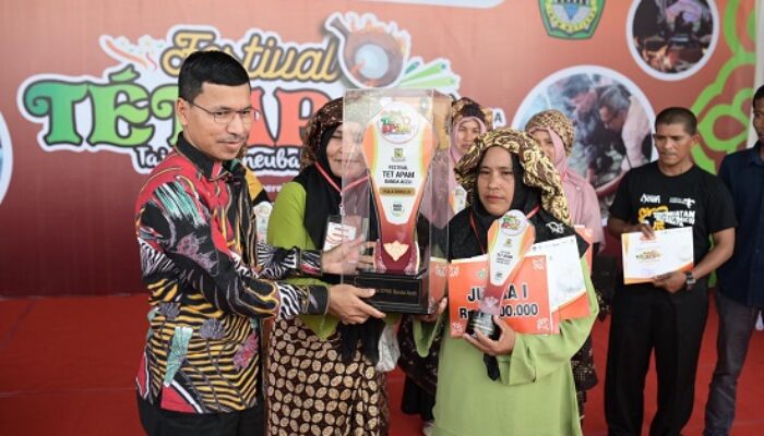 Gampong Peuniti Juarai Festival Tet Apam