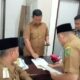 Bupati Palas H Ali Sutan Harahap (TSO) memantau proses pengembalian jabatan Kepala BPKAD Palas, Yenny Nurlina Siregar menggantikan Pajar Hasibuan. Senin (13/3) (Waspada/Muhammad Satio)