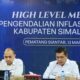 Bupati Simalungun, Radiapoh Hasiholan Sinaga, didampingi Kepala Perwakilan Bank Indonesia Pematangsiantar, Teuku Munandar, saat mengikuti High Level Meeting Tim Pengendalian Inflasi Daerah (TPID) Kab. Simalungun di ruangan TB Simatupang KPw Bank Indonesia (BI) Pematangsiantar, Senin (13/03/2023).(Waspada.id/ist).