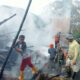 Rumah warga ludes terbakar di Kampung Alur Kumer.Waspada/Ist