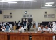 Hak Belum Dibayar Nakes Geruduk DPRK Aceh Tengah