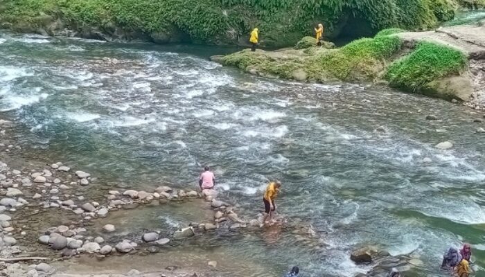 Serunya Berwisata Alam Di Desa Bartong
