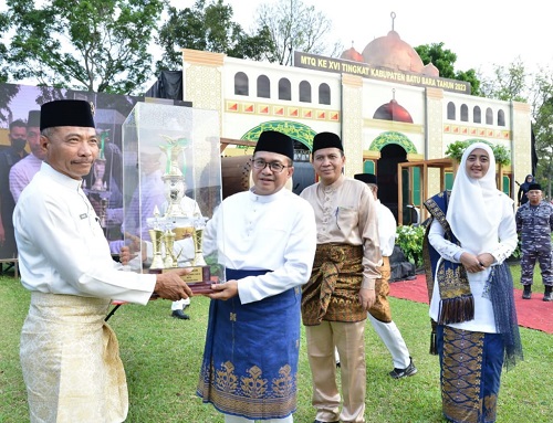 BUPATI Batubara Ir. H. Zahir, M.AP pada pembukaan MTQ XVI tingkat Kabupaten Batubara tahun 2023 di lapangan Dolokpop, Limapuluh.Waspada/Iwan Has