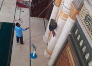 BKPRMI Aceh Timur Bersihkan Masjid Jelang Ramadan