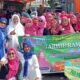 Ketua IPEMI Simalungun, Hj Hidayah Herlina Gusti Nasution, bersama peserta dalam acara webinar menyambut datangnya bulan Ramadan 1444 Hijriah bertajuk Tarhib Ramadan digelar di halaman Yayasan UISU Pematangsiantar, Minggu (18/3/2023).(Waspada/ist).