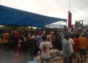 Massa Masih Bertahan Di Depan Portal PT RPR