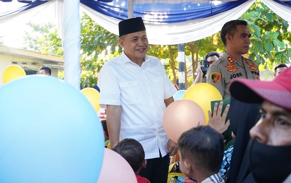 BUPATI Batubara Ir. H. Zahir, M.AP., bersama Kapolres AKBP Jose DC Fernandes pada sosialisasi guna menekan angka stunting dari 21,7% di tahun 2022 menjadi 14% di tahun 2024, sesuai target nasional. Waspada/ Iwan Has