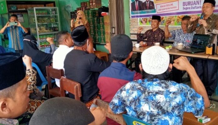 Kemenag Dairi Sosialisasikan Sertifikat Halal Kepada Pelaku Usaha