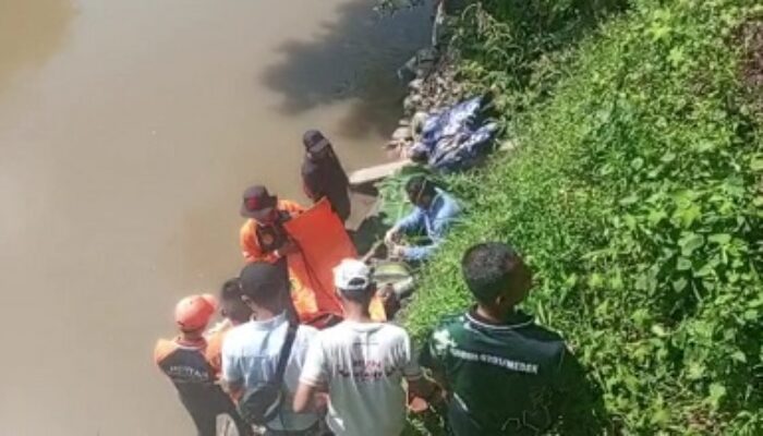 Supir Truk Ditemukan Warga Mengapung Di Sungai Deli
