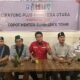 KETUA DPD GMNI Sumut Daniel Sigalingging (tiga kanan) didampingi Ketua KAMMI Sumut Wira Putra (kanan) dan Ketua DPD IMM Sumut Muhammad Arifuddin, Ketua Badan Kordinasi (Badko) HMI Sumut Abdul Rahman, Korwil GMKI Sumut-Aceh, Arion Pasaribu, memberikan keterangan pers di Kedai Sumatera, Medan, Jumat (3/3). Waspada/ist