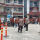 GEDUNG administrasi Rumah Sakit Umum Pusat Haji Adam Malik (RSUPHAM) digeruduk oleh kelompok massa dari Ormas Kepemudaan, Jumat (31/3) siang.Waspada/ist