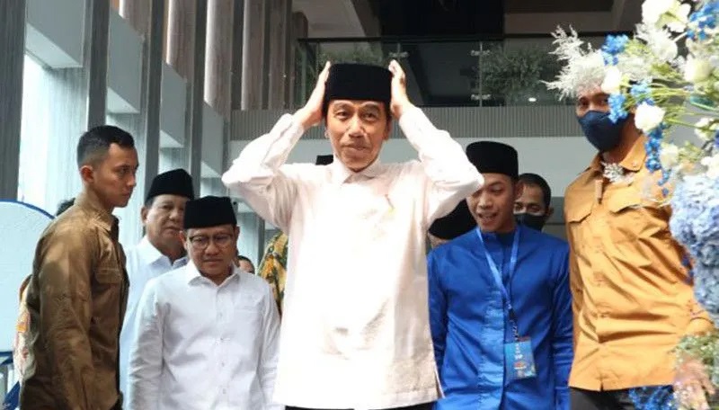 Jokowi Pusing Mengurus Sepakbola