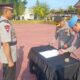 Kapolres Aceh Tamiang, AKBP Muhammad Yanis, S.I.K, M.H saat memimpin serahterima jabatan Kabag Ops AKP Surya Purba, SH.MH kepada AKP Jefri Dedi Kurniawan di Lapangan Apel Parama Satwika Polres setempat, Rabu (12/4). Waspada/ist