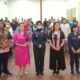 Usai kegiatan sosialisasi bahaya narkoba, Kepala BNN Kab. Simalungun AKBP Suhana Sinaga foto bersama dengan para nara sumber, Kamis (13/4).(Waspada/ist)
