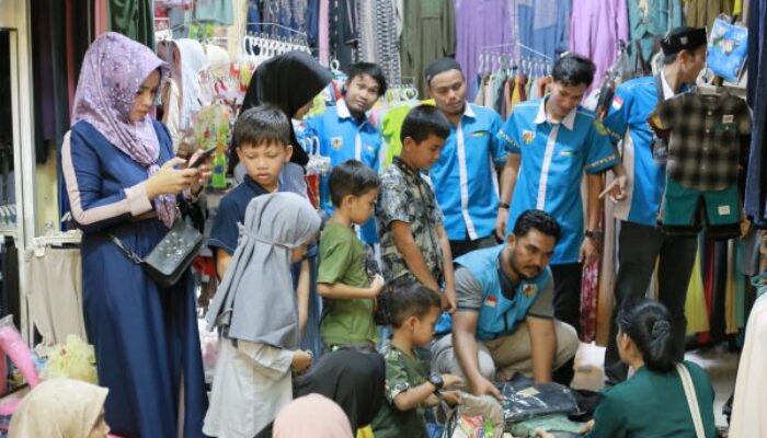 KNPI Subulussalam Beri Perhatian Khusus Anak Yatim Korban Kebakaran