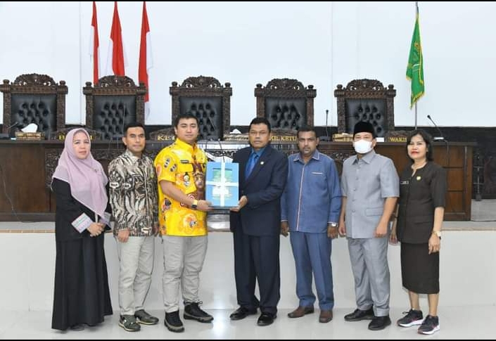 Bupati Labura Sampaikan Nota Pengantar LKPJ Tahun 2022