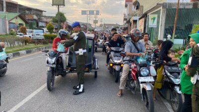 Subdenpom IM/1-4 Kutacane Bagikan Takjil Jelang Buka Puasa
