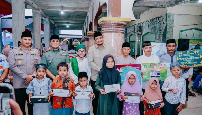 Warga Manfaatkan Safari Ramadhan Sampaikan Keluhan Kepada Bobby Nasution