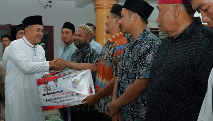 Bupati Zahir Kunjungi Masjid Nurul Huda