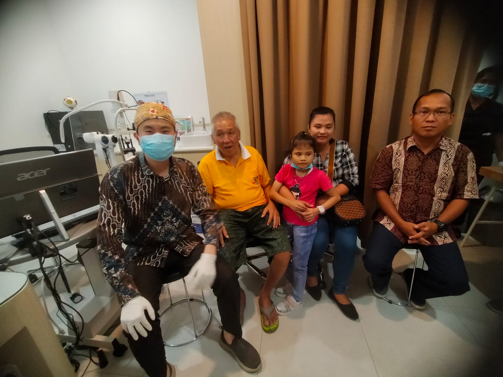 Dibantu Yayasan Rotary Club Medan Deli, Nanda Sudah Bisa Melihat Kembali
