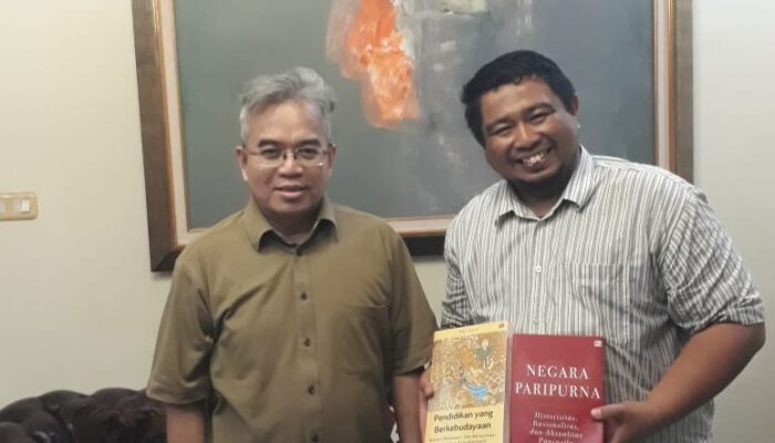 Pendiri RUMAN Aceh Bukber Cendikiawan Nasional Yudi Latif