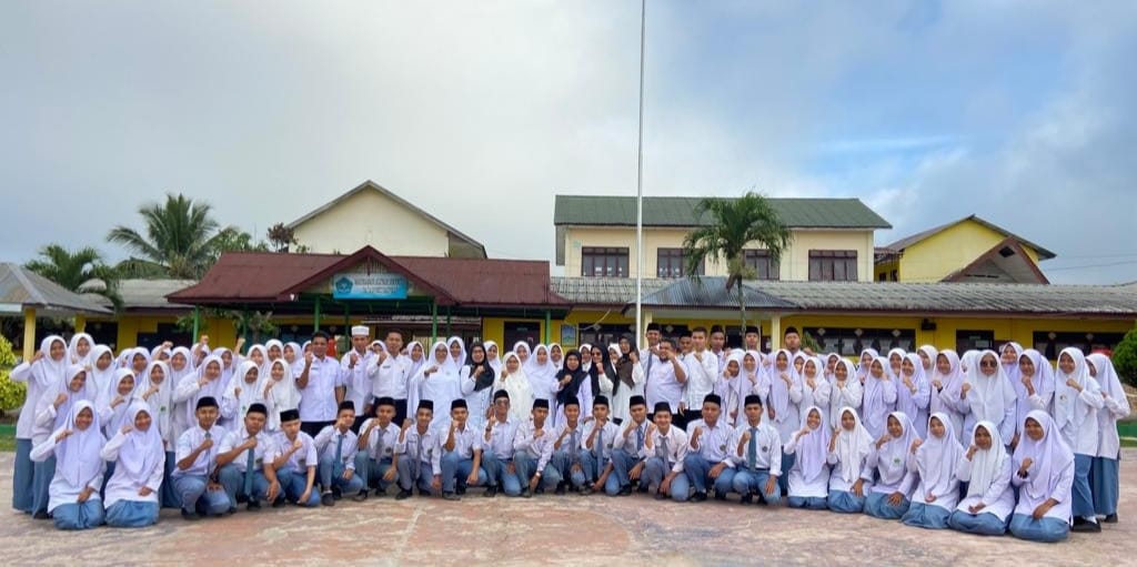 Luar Biasa, 124 Siswa MAN 1 Padangsidimpuan Masuk PTN Tanpa Testing