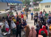 RSU Royal Prima Marelan Bagi Sembako Kepada Masyarakat Rengas Pulau