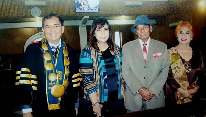 Suryani Paskah Naiborhu Hadiri Pelantikan Rektor Universitas HKBP Nommensen Medan Dr Richard A.M Napitupulu