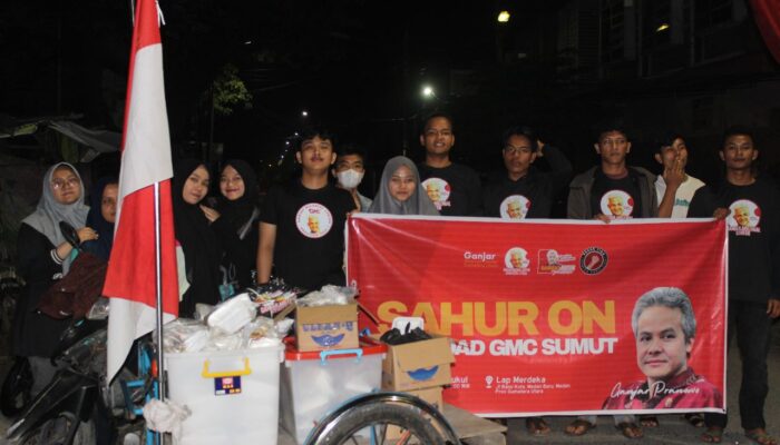 Ganjar Milenial Center Sumut Berbagi Kebaikan Di Waktu Sahur