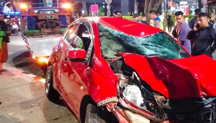 Dua Pengendara Sepedamotor Tewas Ditabrak Mobil Brio