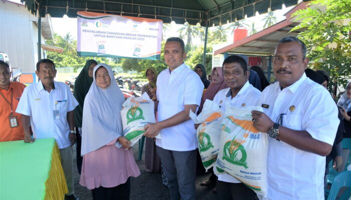 Masyarakat Sabang Terima Bantuan Beras