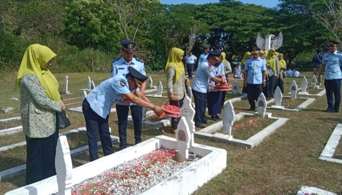 Peringati HBP Ke-59, Lapas Lhokseumawe Ziarah Dan Tabur Bunga