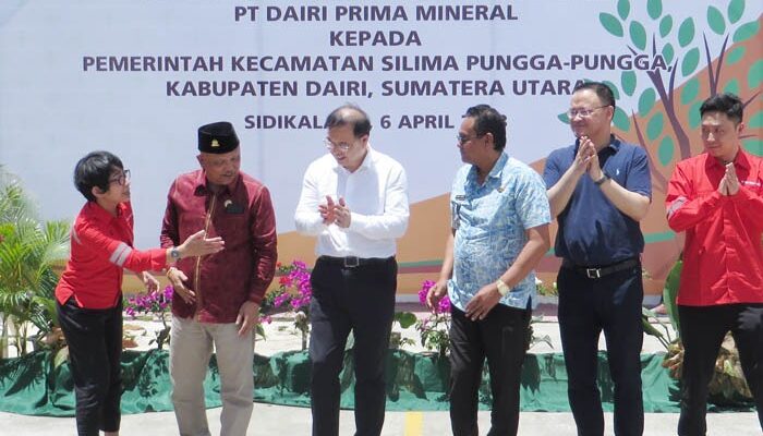DPM Serahkan 800 Bibit Tanaman Produktif Untuk Masyarakat Silima Pungga-Pungga