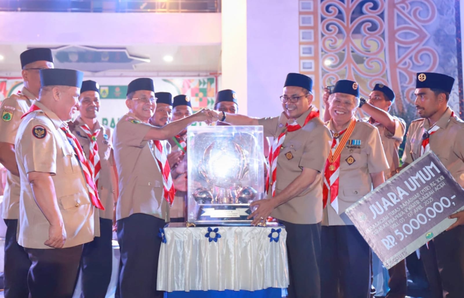 Banda Aceh Pertahankan Piala Bergilir Juara Umum MTR Pramuka
