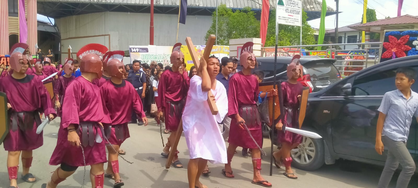 BNKP Kota Gunungsitoli Gelar Teatrikal Jalan Salib