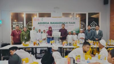 SMA Islam Plus Adzkia dan DD Waspada Ajak Anak Yatim Buka Bersama