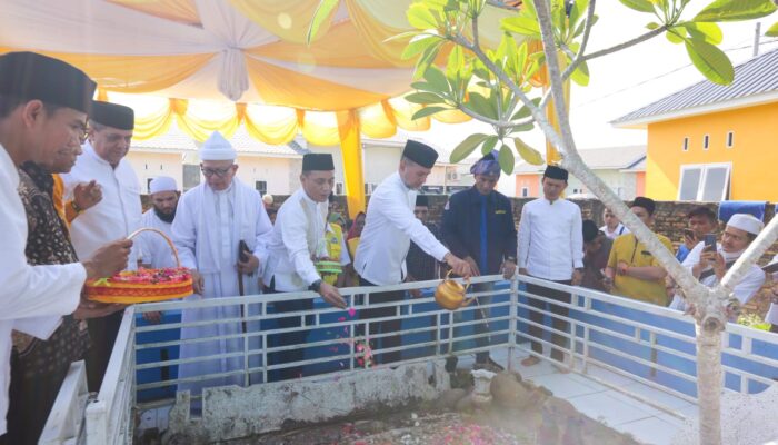 Ijeck Beri Perhatian Khusus Ke Makam Pendiri Kota Medan