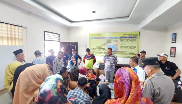 Orang Tua Balita Korban Penculikan Sujud Syukur